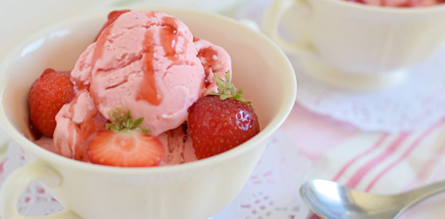 Aardbeienijs