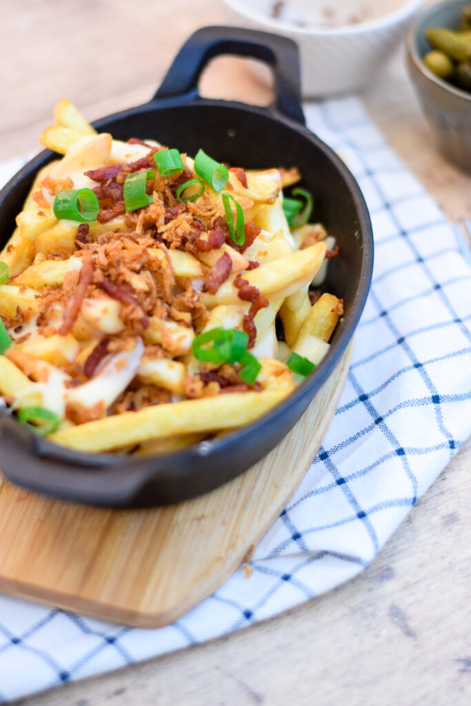 Loaded fries kaasfondue