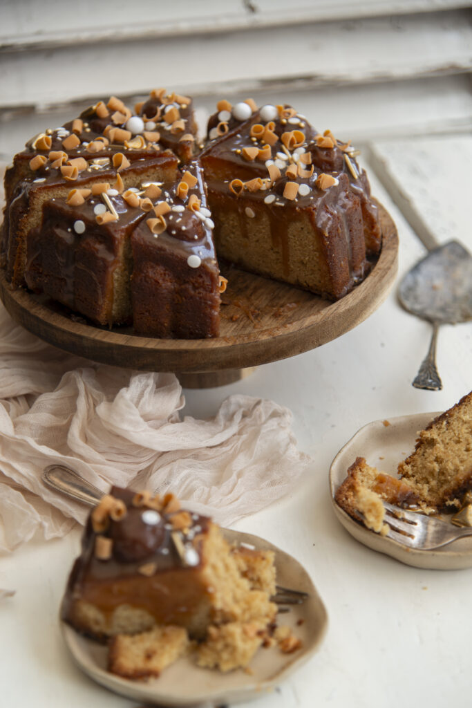 Sticky karamelcake
