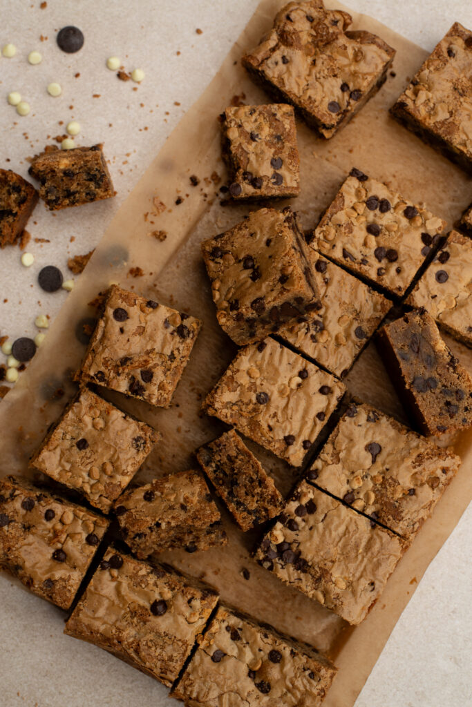 Chocolate chip blondies