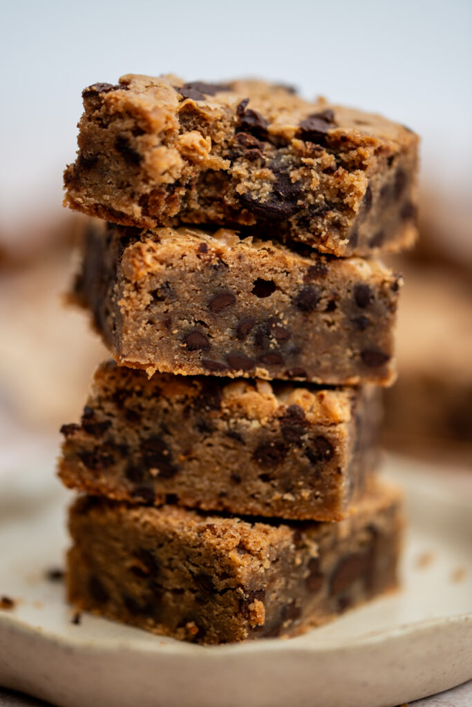 Chocolate chip blondies